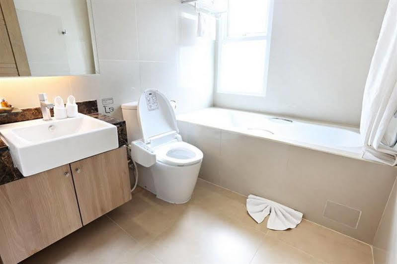 V Residence Serviced Apartment Bangkok Dış mekan fotoğraf