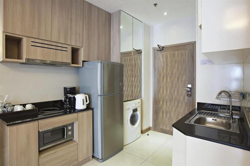 V Residence Serviced Apartment Bangkok Dış mekan fotoğraf