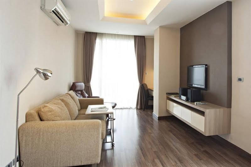 V Residence Serviced Apartment Bangkok Dış mekan fotoğraf