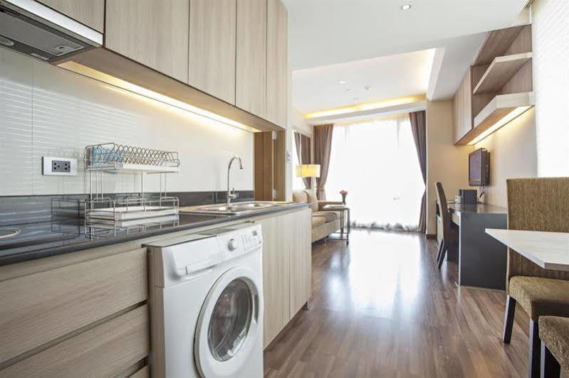 V Residence Serviced Apartment Bangkok Dış mekan fotoğraf