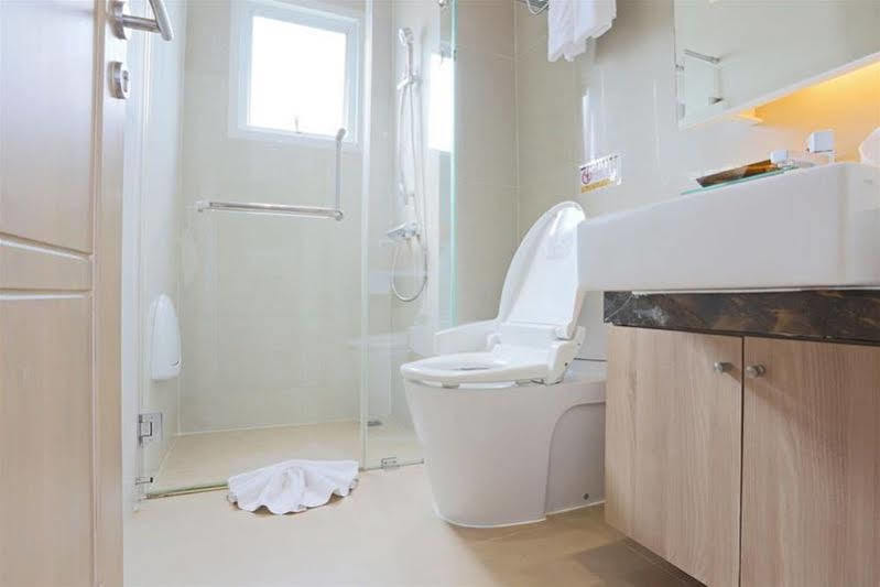 V Residence Serviced Apartment Bangkok Dış mekan fotoğraf