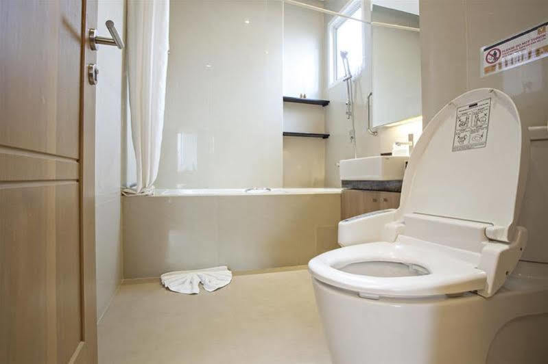 V Residence Serviced Apartment Bangkok Dış mekan fotoğraf