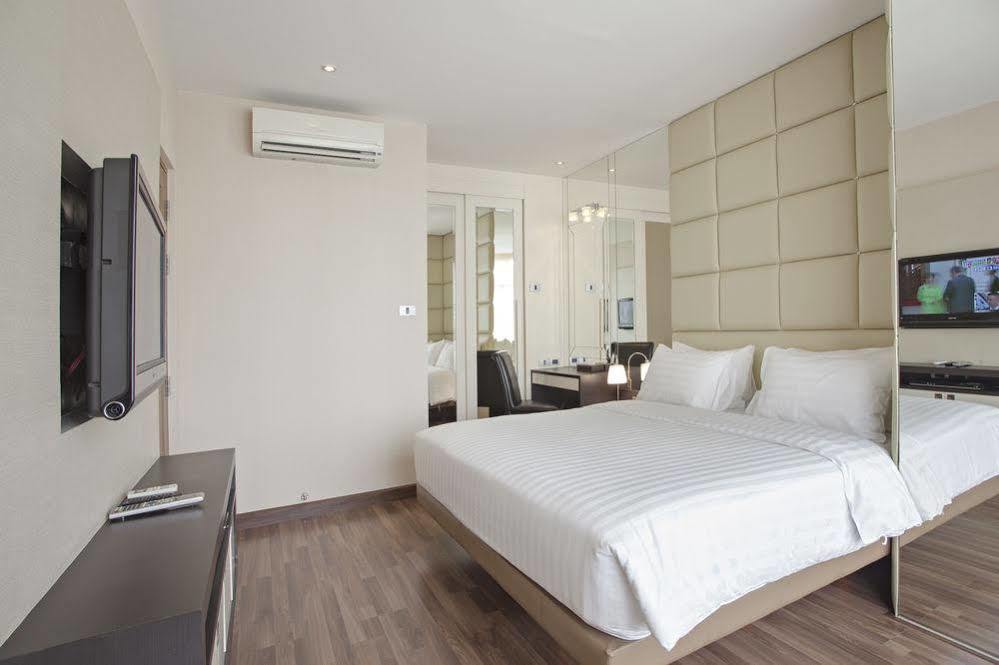 V Residence Serviced Apartment Bangkok Dış mekan fotoğraf